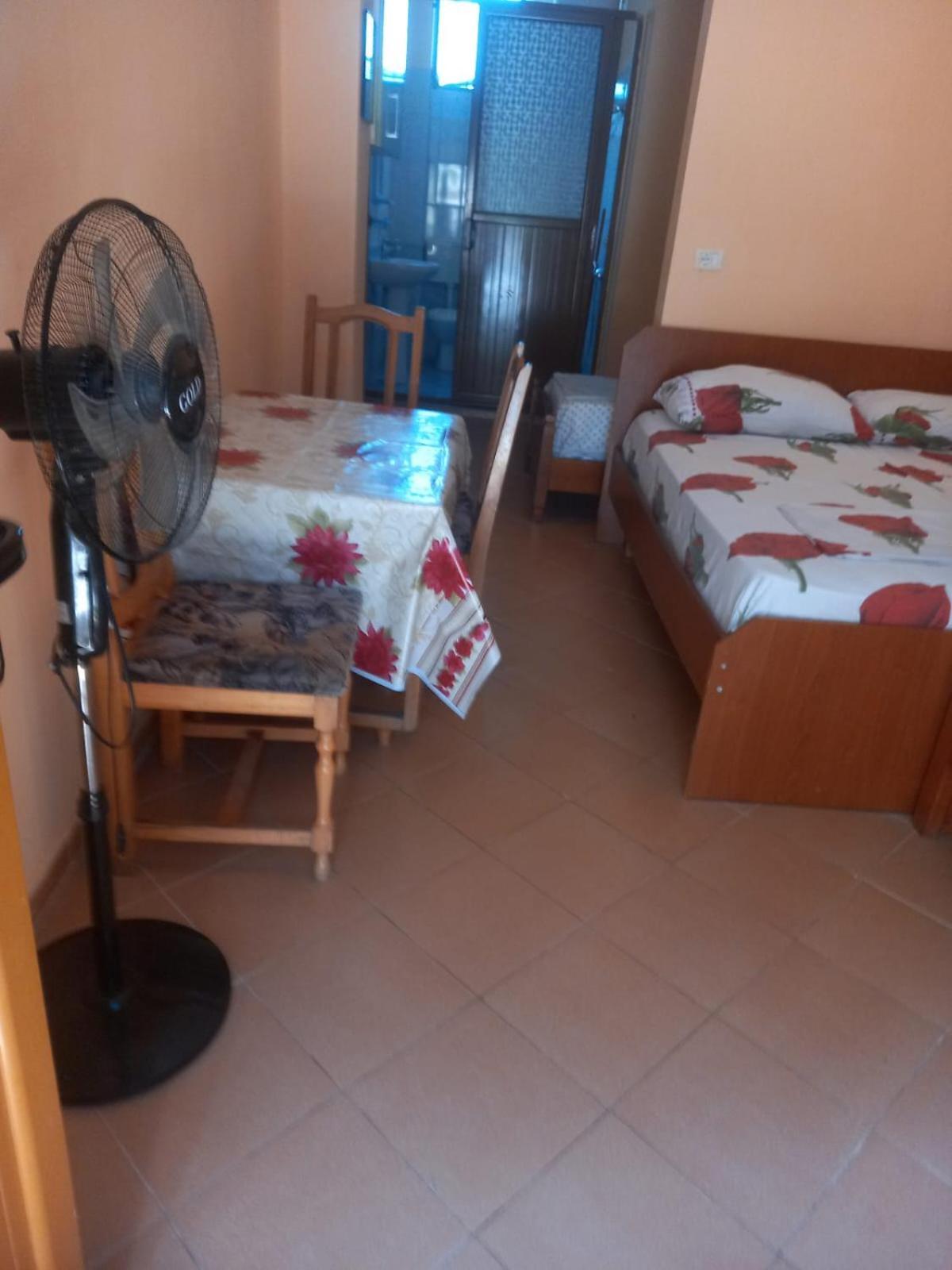 Quarto em Acomodações Particulares For Rent *